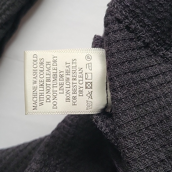 New In Black Textured Button-Up Top - Picture 6 of 7